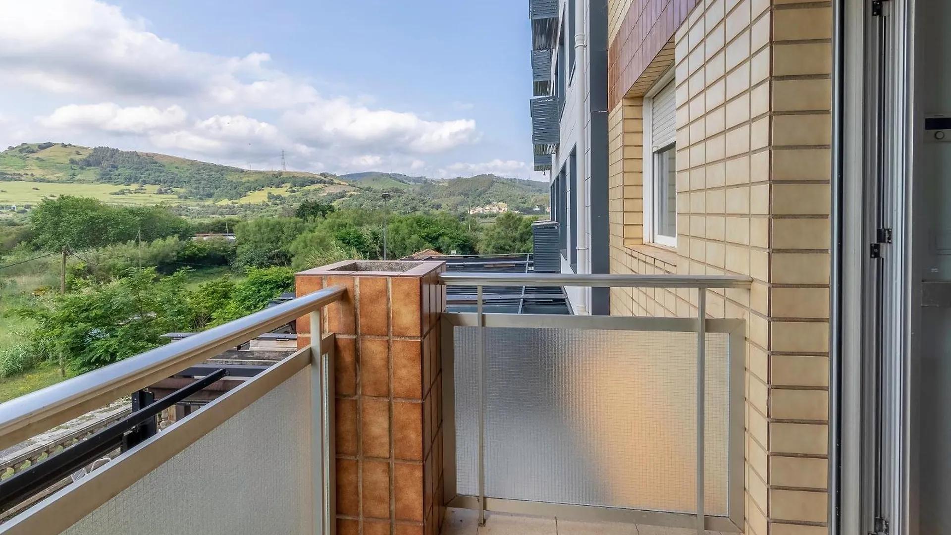 Aparthotel La Arena Apartamentos Zierbena